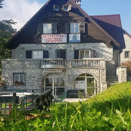 Planinski Dom Hermanov Hram Guest house