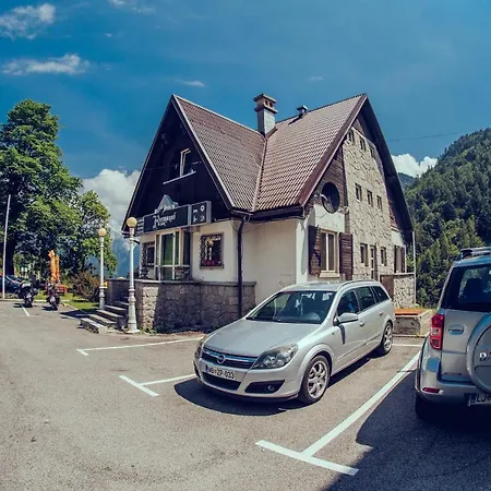 Planinski Dom Hermanov Hram Guest house 3*