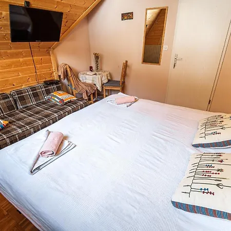 Guest house Planinski Dom Hermanov Hram Log pod Mangartom